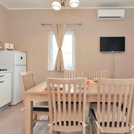 Studio Fur 6 Personen Ca 55 Qm In Srima, Dalmatien Norddalmatien - B60481 아파트