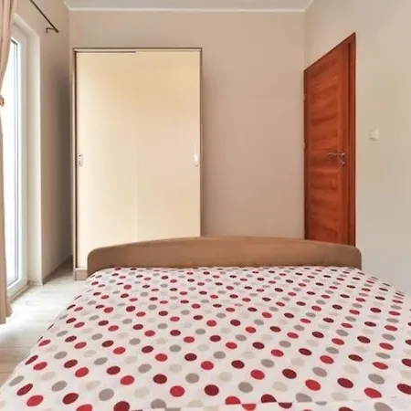 Studio Fur 6 Personen Ca 55 Qm In Srima, Dalmatien Norddalmatien - B60481 아파트 *